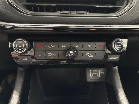 New 2026 Jeep Compass Limited image 30