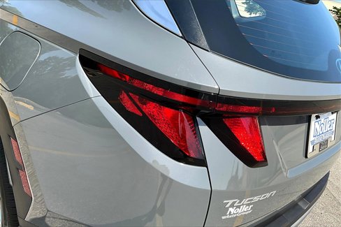Certified 2025 Hyundai Tucson SE image 30