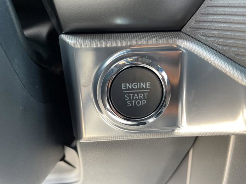 New 2025 Ford F150 Lariat w/ Equipment Group 502A High image 17