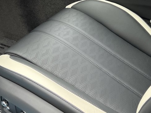 New 2025 Bentley Flying Spur Plug-In Hybrid image 47