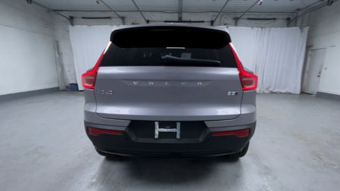 New 2026 Volvo XC40 B5 Plus w/ Protection Package Premier image 22