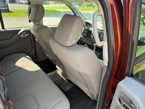 Used 2016 Nissan Frontier SV w/ SV Value Truck Package image 12