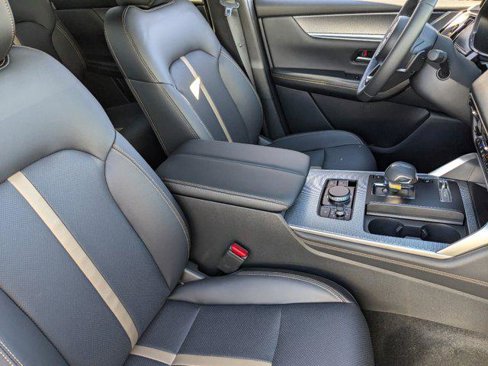 New 2025 MAZDA CX-90 Plug-In Hybrid w/ Premium Plus image 13