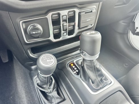 New 2025 Jeep Wrangler Sahara image 22