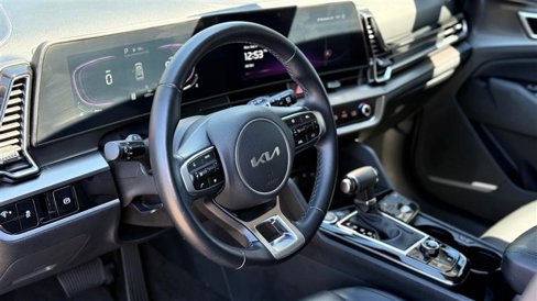 Used 2024 Kia Sportage EX image 14