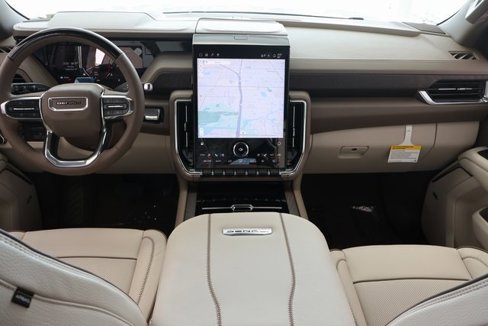 New 2026 GMC Yukon XL Denali w/ Denali Reserve Package image 16