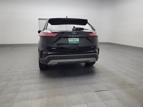 Used 2023 Ford Edge SEL image 6