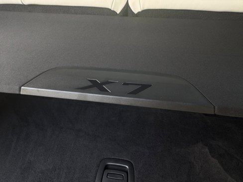 Used 2025 BMW X7 xDrive40i w/ M Sport Package image 53