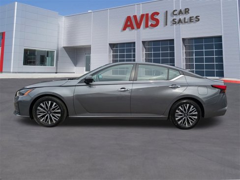 Used 2024 Nissan Altima 2.5 SV image 9