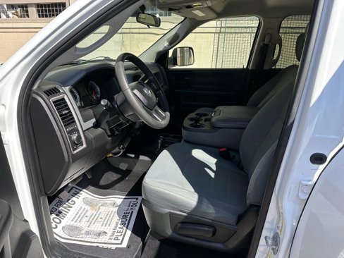 Used 2018 RAM 2500 Tradesman w/ Chrome Appearance Group image 8