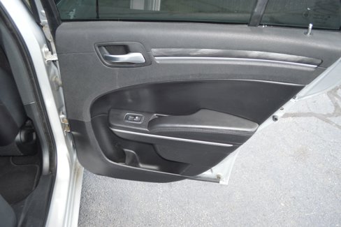 Used 2019 Chrysler 300 Touring image 24