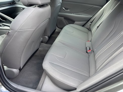 Used 2025 Hyundai Elantra Sport image 20
