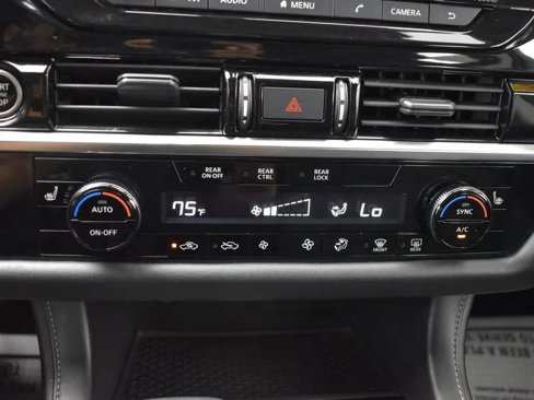 Used 2023 Nissan Pathfinder SV image 33