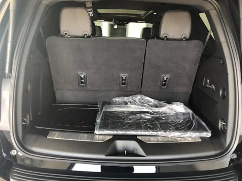 New 2025 GMC Yukon Denali w/ Sun & Power Step Package image 12