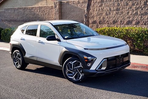 New 2026 Hyundai Kona SEL Premium image 3