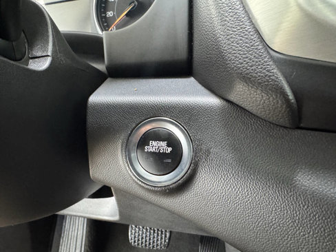 Used 2024 GMC Terrain SLT image 17