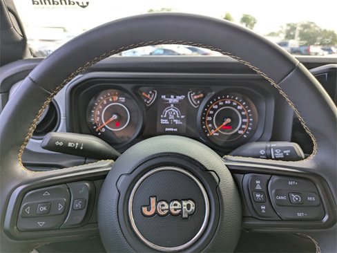 Used 2024 Jeep Gladiator Sport image 27