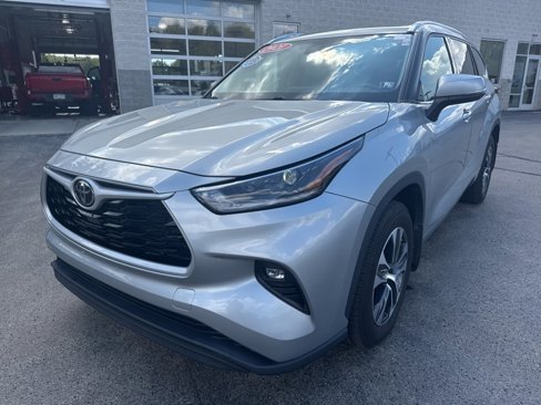 Used 2021 Toyota Highlander XLE image 7