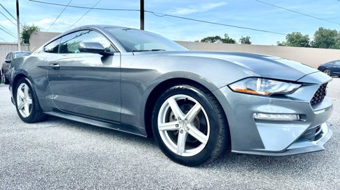Used 2022 Ford Mustang Premium image 3