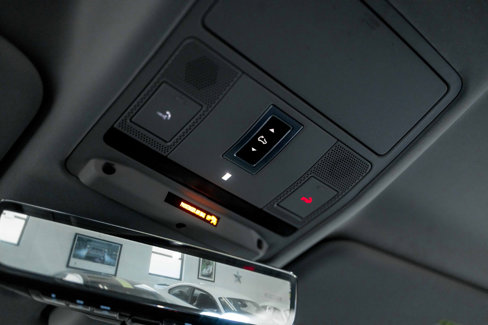 Used 2021 Land Rover Defender 90 First Edition image 49