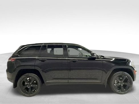 New 2025 Jeep Grand Cherokee Limited w/ Black Appearance Package image 8
