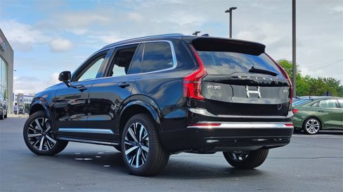 New 2026 Volvo XC90 B5 Core w/ Protection Package Premier image 4