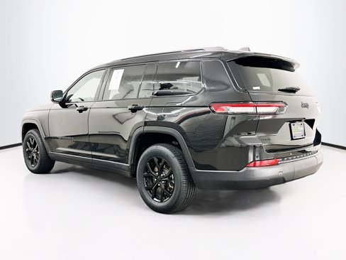 Used 2024 Jeep Grand Cherokee L Laredo image 5