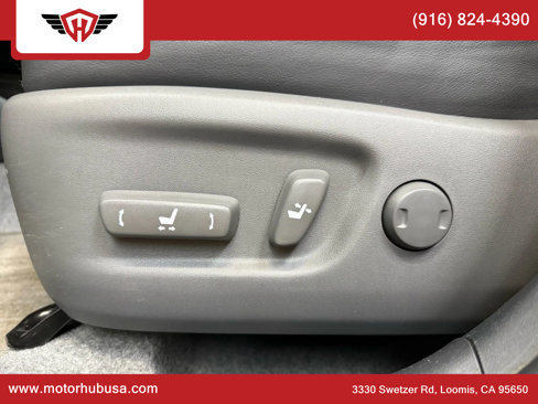 Used 2015 Toyota Prius Five image 39