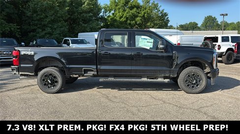 New 2025 Ford F350 XLT w/ Black Appearance Package image 30