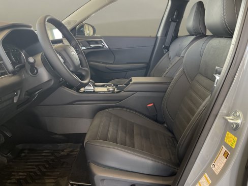New 2025 Mitsubishi Outlander Trail Edition image 12
