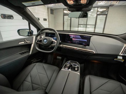 Used 2024 BMW iX xDrive50 w/ Premium Package image 16
