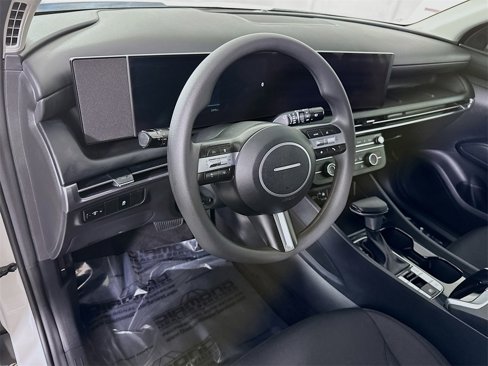 Certified 2025 Hyundai Tucson SE image 19