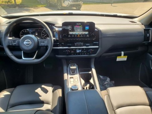 New 2025 Nissan Pathfinder SL w/ Cargo Package image 11