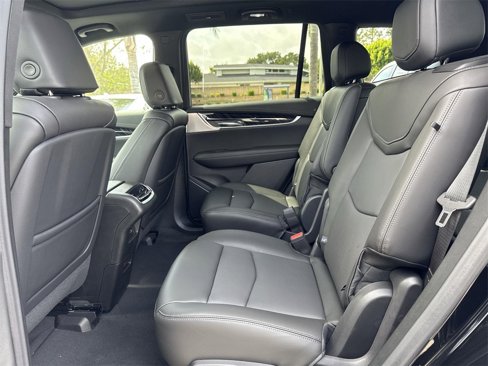 New 2025 Cadillac XT6 Premium Luxury image 36