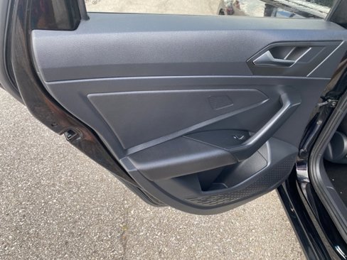 Used 2021 Volkswagen Jetta SE image 20