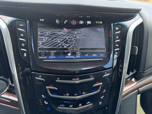 Used 2017 Cadillac Escalade ESV Premium Luxury image 17