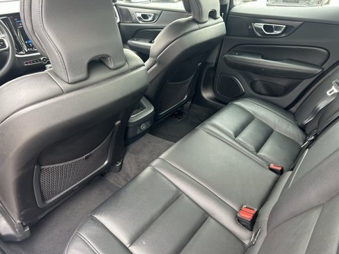 Used 2024 Volvo S60 B5 Plus image 29