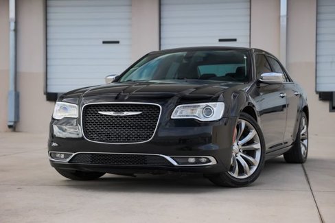 Used 2019 Chrysler 300 Limited image 1