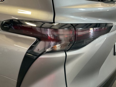 Used 2024 Toyota Sienna XLE image 10