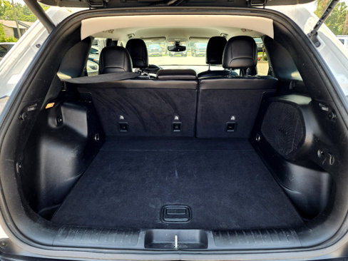 Used 2019 Jeep Cherokee Limited image 28