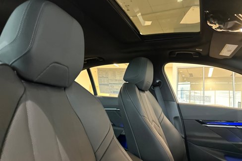New 2026 BMW 540i xDrive image 13