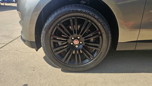 Used 2018 Jaguar F-PACE Portfolio image 14