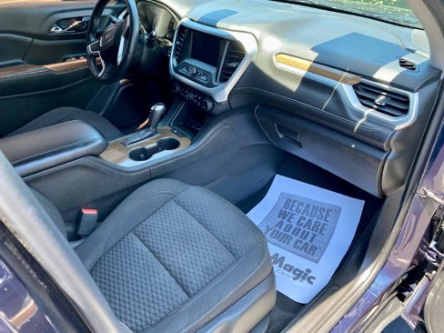 Used 2017 GMC Acadia SLE image 6