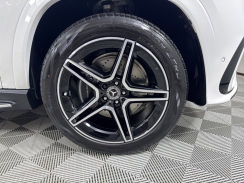 New 2026 Mercedes-Benz GLS 450 4MATIC image 9