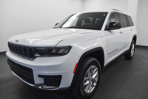 Used 2024 Jeep Grand Cherokee L Laredo image 3