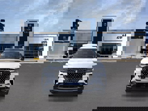 New 2025 Lincoln Nautilus Premier image 6