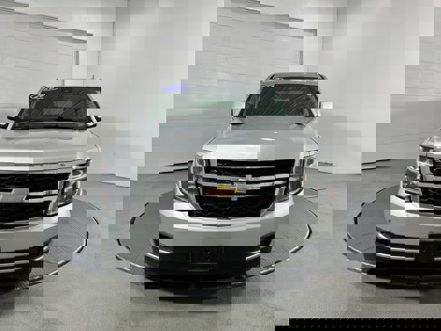 Used 2020 Chevrolet Suburban LT image 16