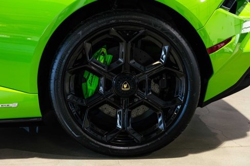 Used 2023 Lamborghini Huracan Tecnica image 12