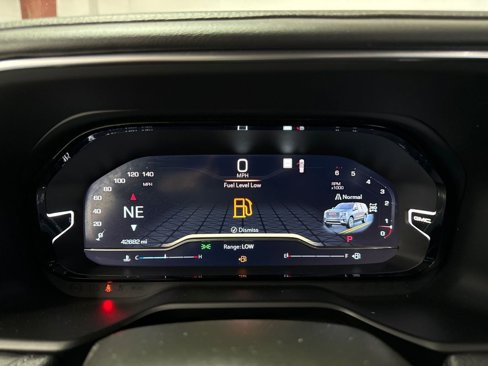 Used 2022 GMC Yukon XL Denali image 15