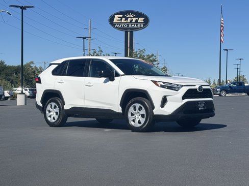 Used 2024 Toyota RAV4 LE image 1